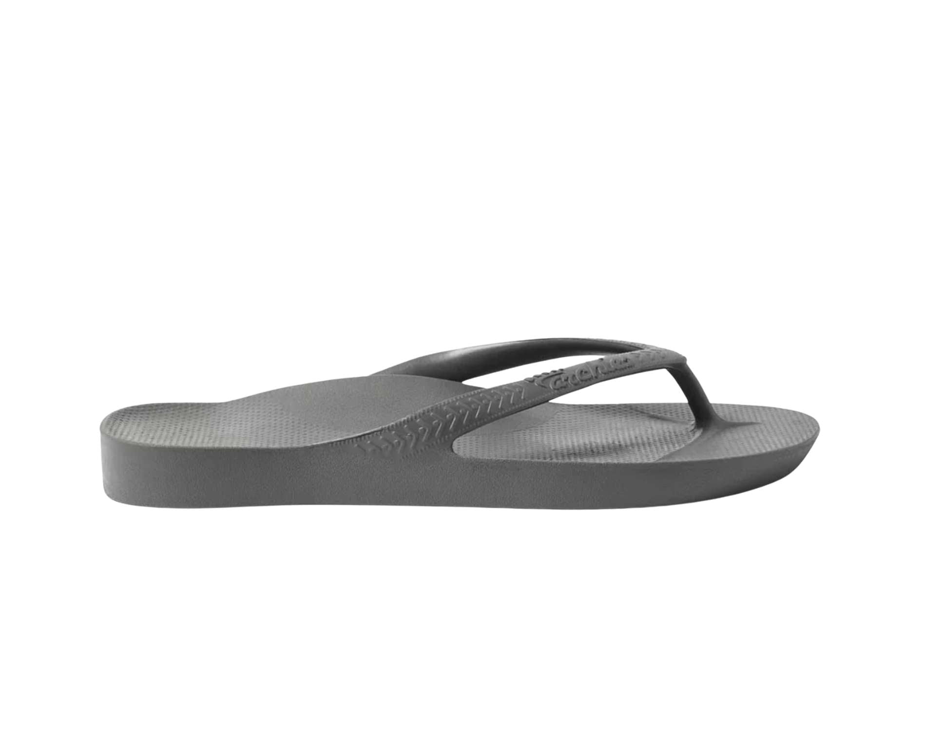 Archie arch support thongs in charcoal colour