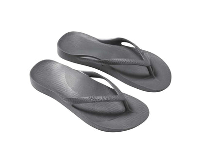 Archie arch support thongs in charcoal colour