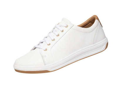 Ascent Stratus walking shoe in wide width and white colour