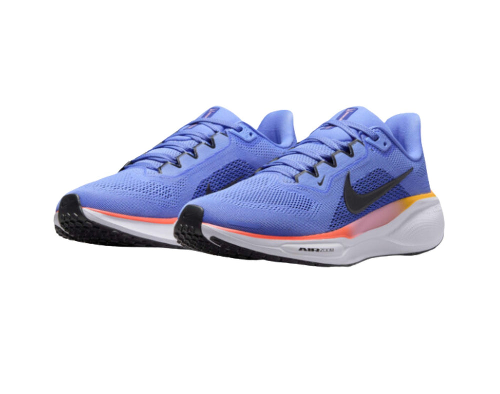 nike pegasus on feet