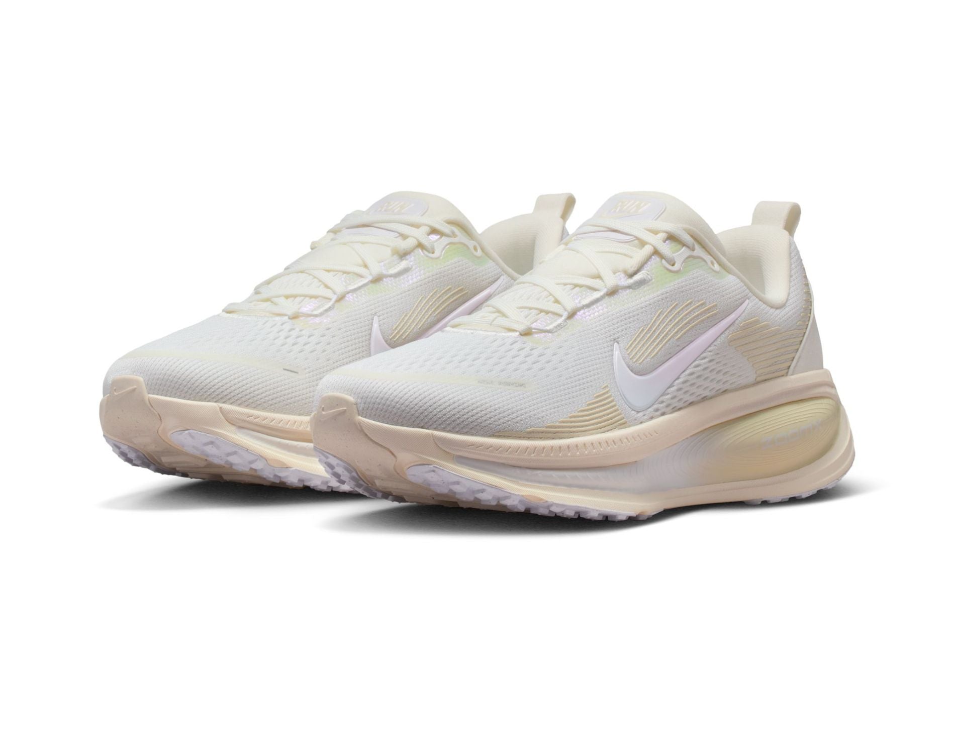 Nike Vomero 18 ESS Womens Running Shoes