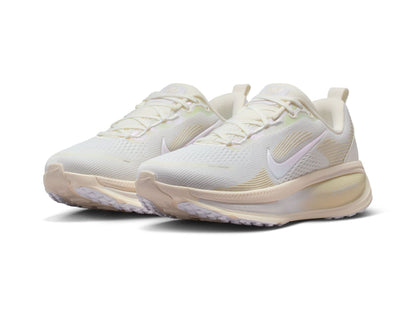 Nike Vomero 18 ESS Womens Running Shoes